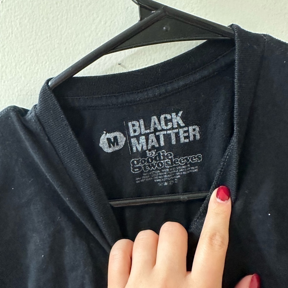 Black Matter by Goodie Two Sleeve Men Medium
Black Snail Tshirt Deadstock - Picture 3 of 5